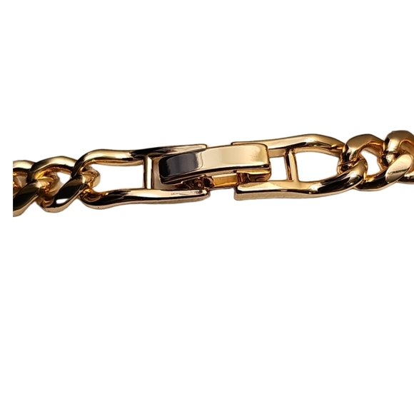 Luxury & Elegant Macy's Emerald-Cut Cubic Zirconia Link Necklace. - Picture 12 of 12